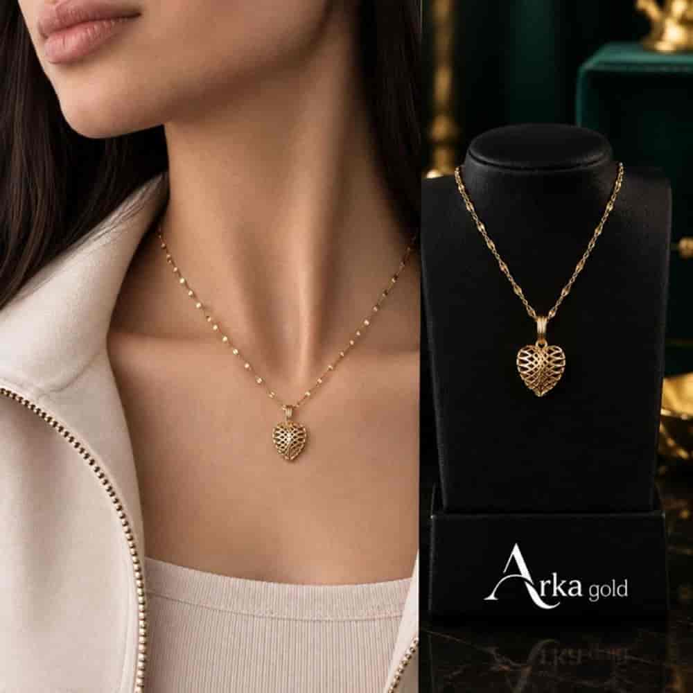 مدال قلب طلای طرح‌دار و بازشو